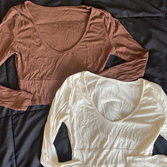 Basic Nuetral Long Sleeve Tops - Picture 1 of 8